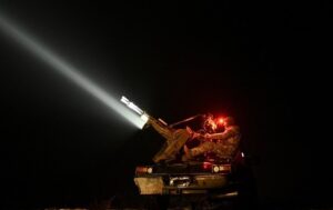 Вночі у Дніпрі пролунала серія вибухів: що відомо