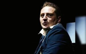 Актор Довженко заявив про фінансові труднощі