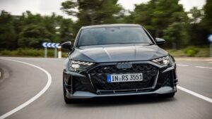Audi представила лімітований RS3 на ювілей знаменитого двигуна бренду
