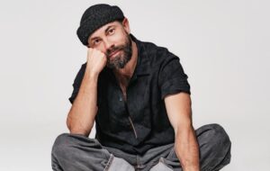 Бєдняков позбувся бороди та показав весняне оновлення