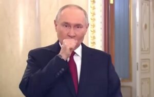 “Кхе-кхе”: Кремль виклав невідредаговане вітання Путіна з 8 березня