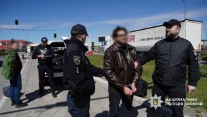 До України естрадували організатора продажу неіснуючих авто для ЗСУ