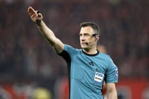 Гру з Кристал Пелас розсудить арбітр, знайомий Шахтарю