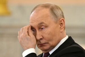 Рейтинг Путіна скотився до мінімуму за час війни