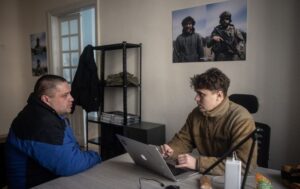 Армія потребує людей: з кого можуть зняти бронь і мобілізувати