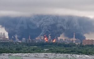 “Флеш” закликав росіян “закінчувати це божевілля”