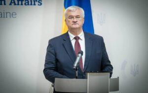 Сибіга здійснить візити до Кореї та Японії