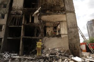 Кількість загиблих у Києві зросла до 16 людей