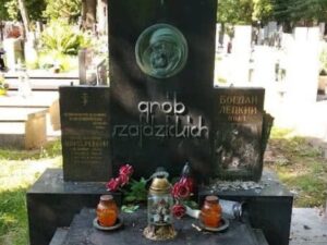 Поліція Польщі розслідує вандалізм на могилі українського письменника