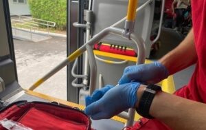 Росія вдарила КАБами по селам на Херсонщині: серед поранених є діти